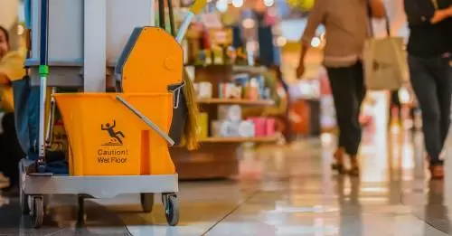How To Keep Your Retail Store Clean and Create the Best Shopping Experience
