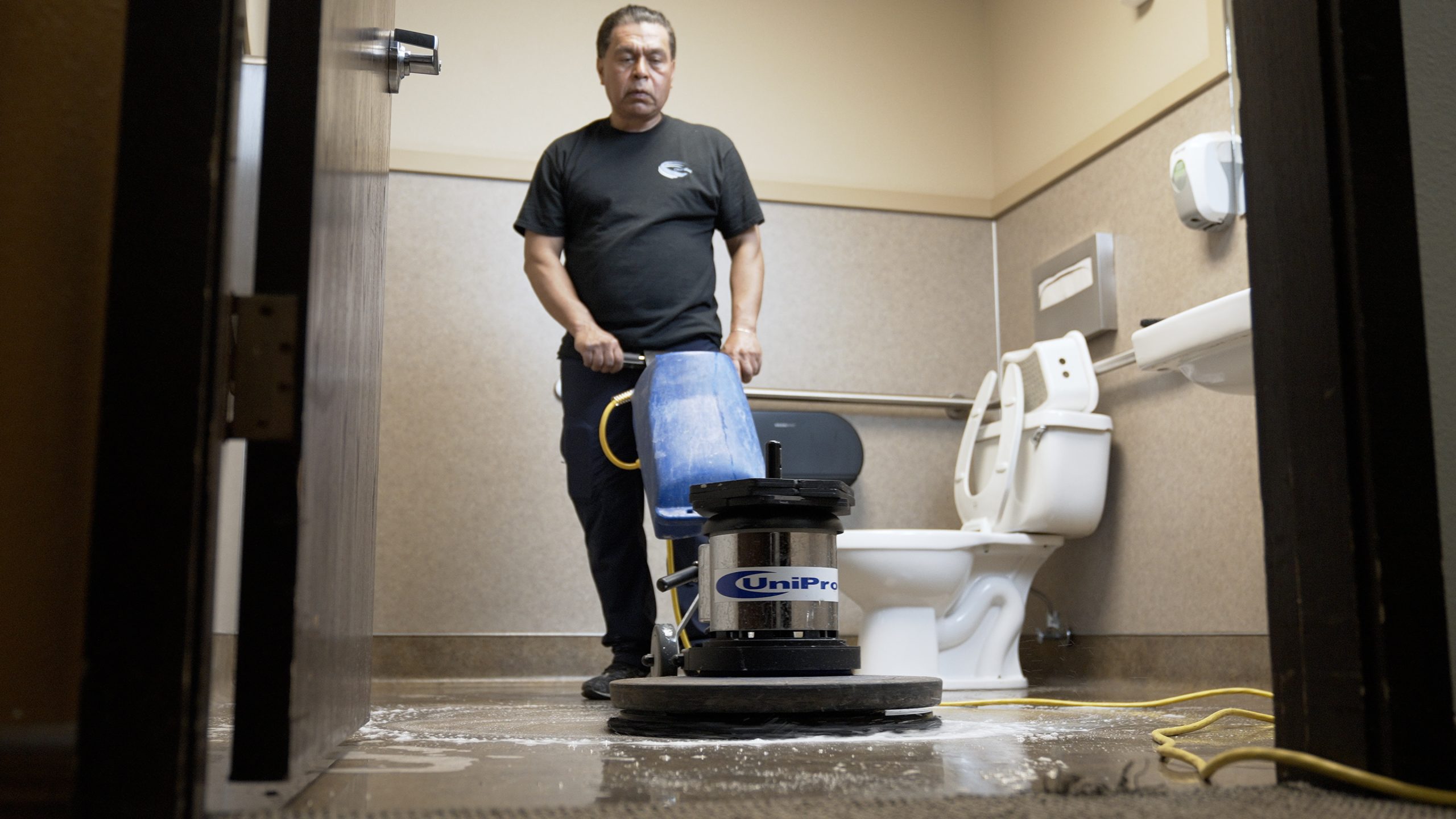 Using Unger Products Window Cleaning